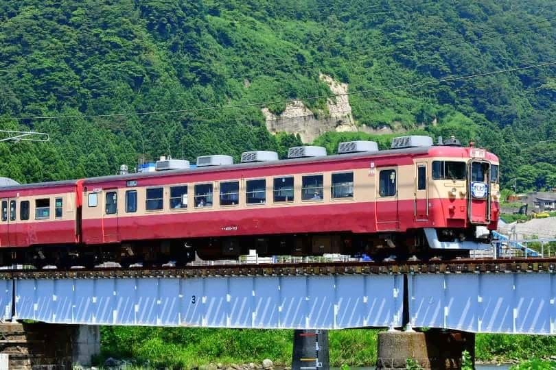 /tmp/phpT1TqDa /tmp/phpT1TqDa