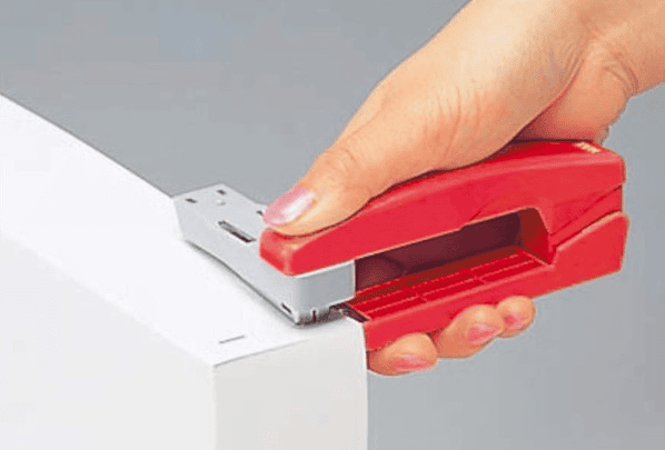 【文具介紹】6款好用又具有特殊機能的釘書機介紹及心得~ - 第12張圖 【文具介紹】6款好用又具有特殊機能的釘書機介紹及心得~