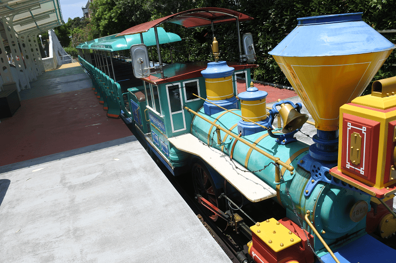 【三重志摩】西班牙村既有驚叫遊樂設施、又有花車遊行及異國