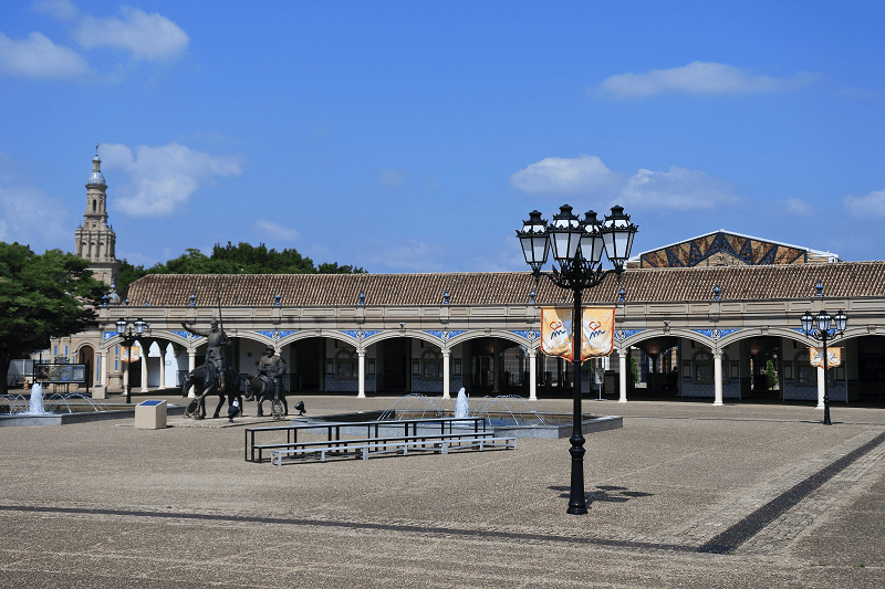 【三重志摩】西班牙村既有驚叫遊樂設施、又有花車遊行及異國