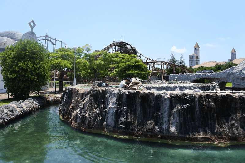 【三重志摩】西班牙村既有驚叫遊樂設施、又有花車遊行及異國