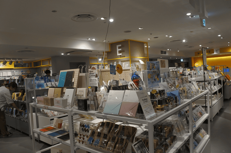 【名古屋榮】超好逛的SKYLE大樓聚集了UNIQLO、G 【名古屋榮】超好逛的SKYLE大樓聚集了UNIQLO、G