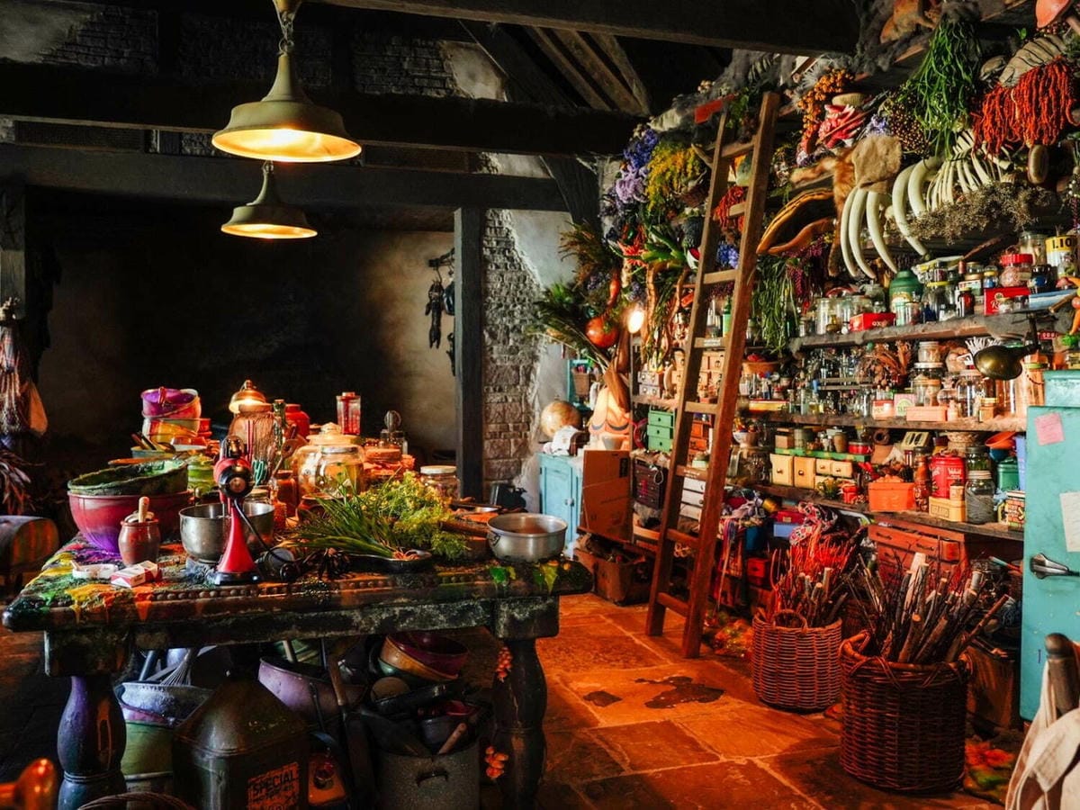 ジブリパーク「魔女の谷」は何がある?『魔女の宅急便』の「グーチョキパン屋」や「ハウルの城」写真159