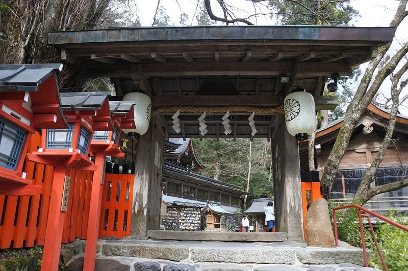 【京都鞍馬貴船】貴船神社夏天吃流水麵、秋天賞楓、冬天看階