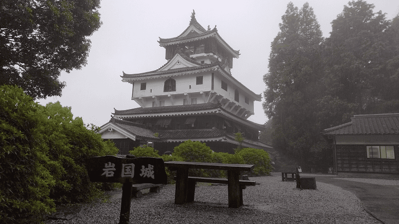 【山口岩國】在大雨中造訪百大名城之岩國城
