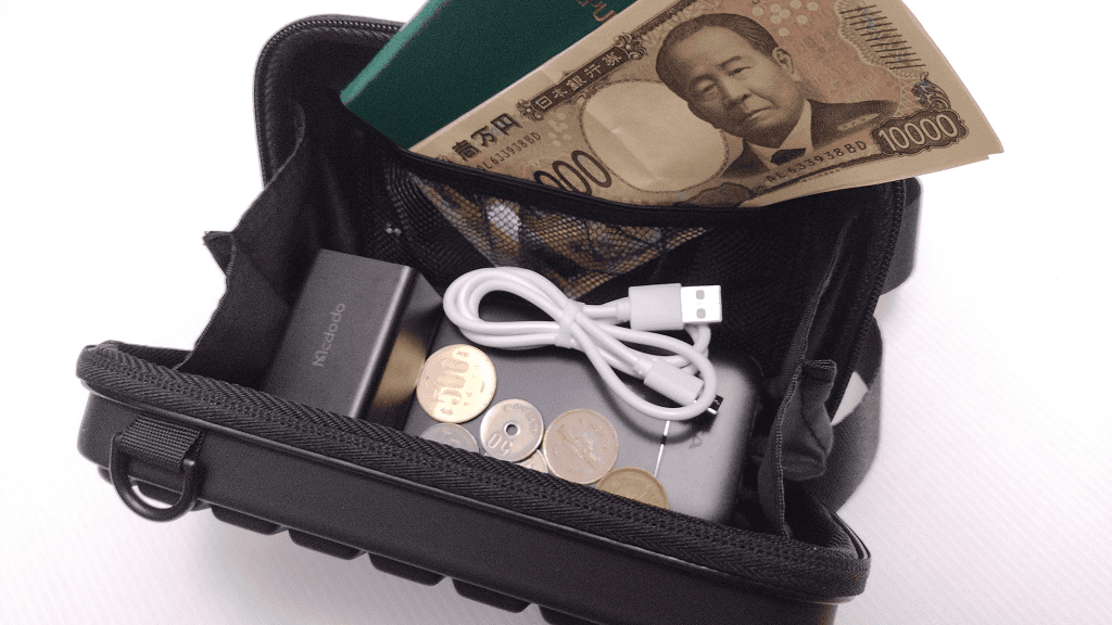 【開箱】TravelBlue寧靜頸枕來自英國的旅行配件第一