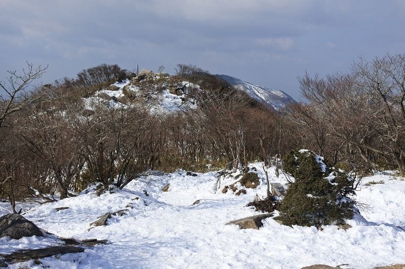 【三重湯之山溫泉】搭乘纜車前往御在所岳山頂秋有紅葉、冬有