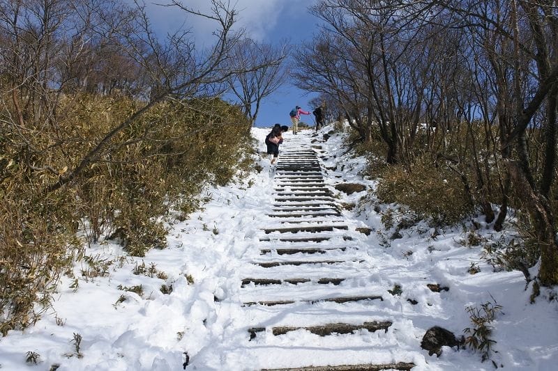 【三重湯之山溫泉】搭乘纜車前往御在所岳山頂秋有紅葉、冬有