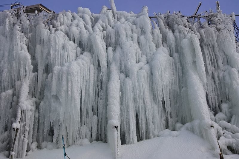 【三重湯之山溫泉】搭乘纜車前往御在所岳山頂秋有紅葉、冬有