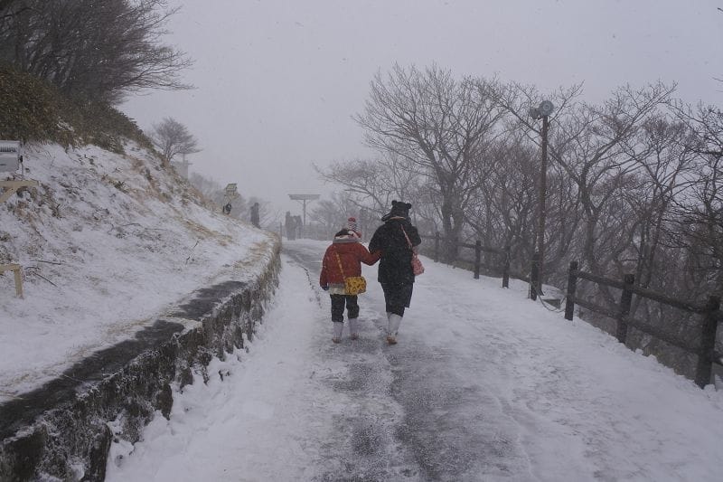 【三重湯之山溫泉】搭乘纜車前往御在所岳山頂秋有紅葉、冬有