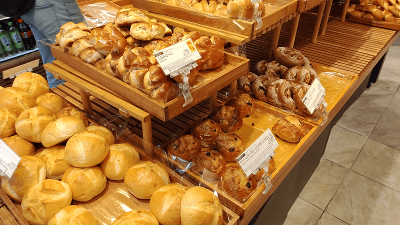 【福岡博多】在車站2樓麵包店到特急上用餐