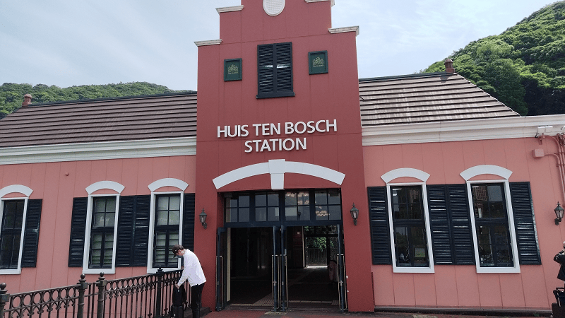 【長崎|佐世保】日本三大主題樂園之一的豪斯登堡~有中古歐州風景、VR體驗世界、夜間水舞及燈光秀~